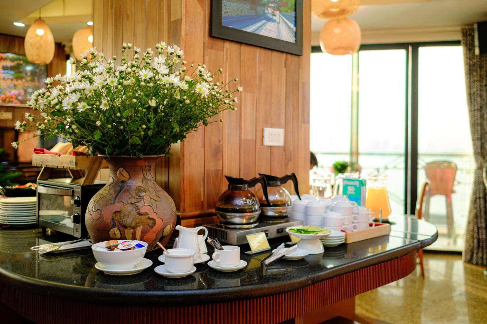 Sunset Westlake Hanoi Hotel Exterior photo